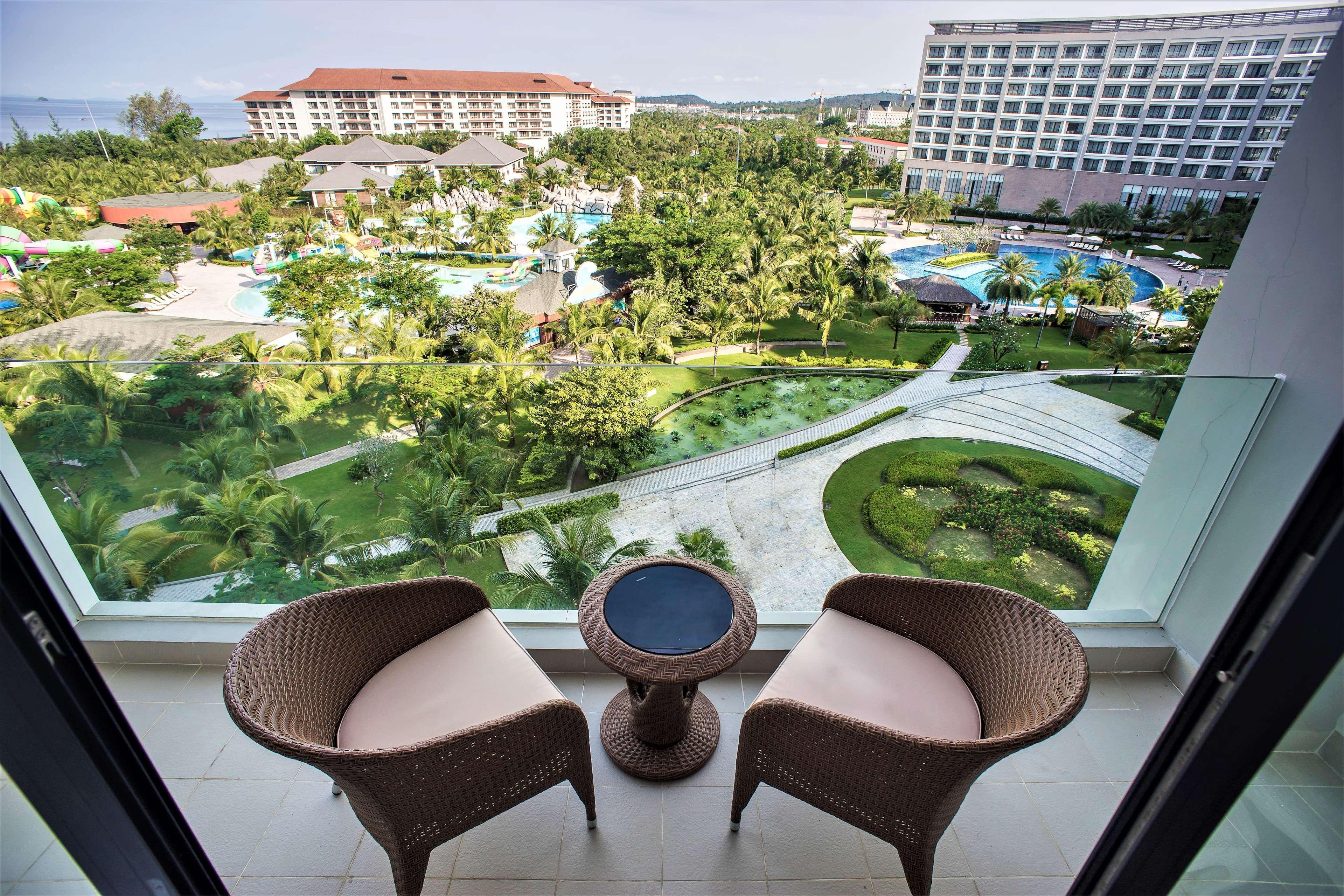 Radisson Blu Resort Duong Dong Exterior foto View from a room at the resort