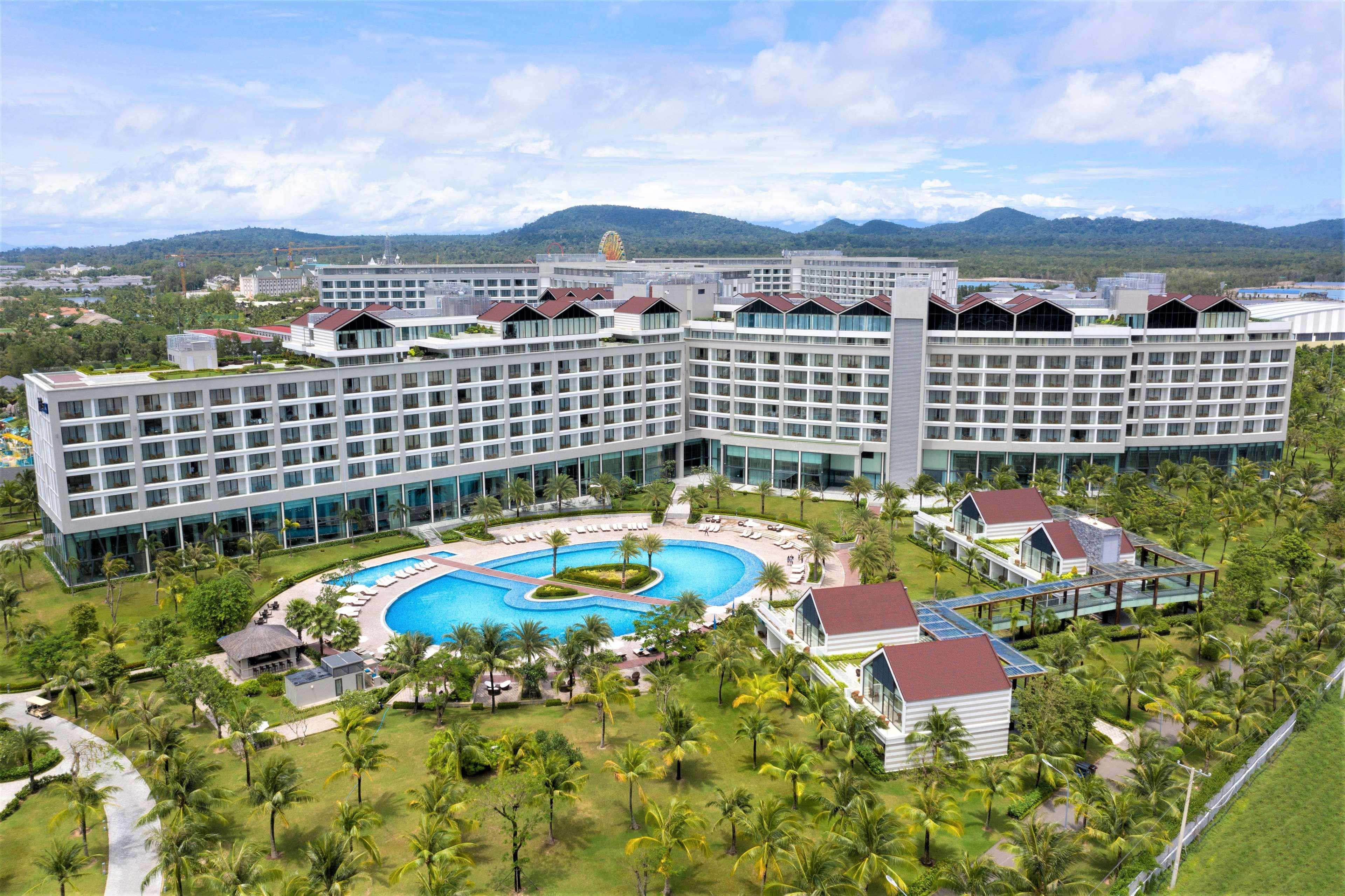Radisson Blu Resort Duong Dong Exterior foto Vinpearl Hotel Nha Trang