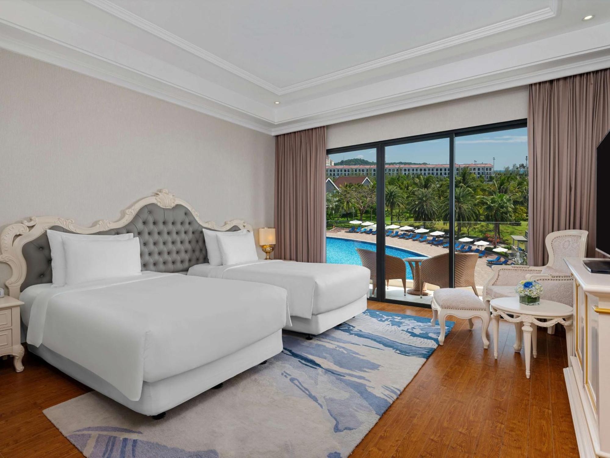 Radisson Blu Resort Duong Dong Exterior foto Deluxe Pool Access